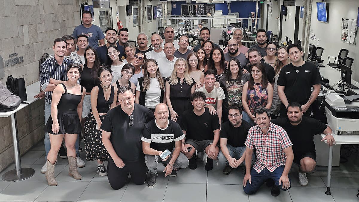 La redacción de Diario UNO -que ya cumplió 30 años- vuelve a celebrar el Día del Periodista. La redacción de Diario UNO -que ya cumplió 30 años- vuelve a celebrar el Día del Periodista.