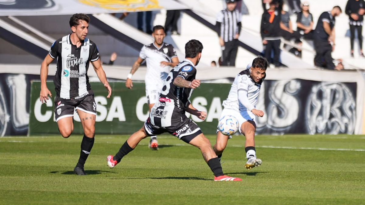 Gimnasia y Esgrima le gana a Estudiantes de Buenos Aires y vuelve al triunfo en la Primera Nacional
