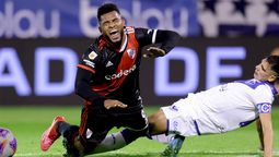 River y Vélez empataron 2 a 2 en Liniers.