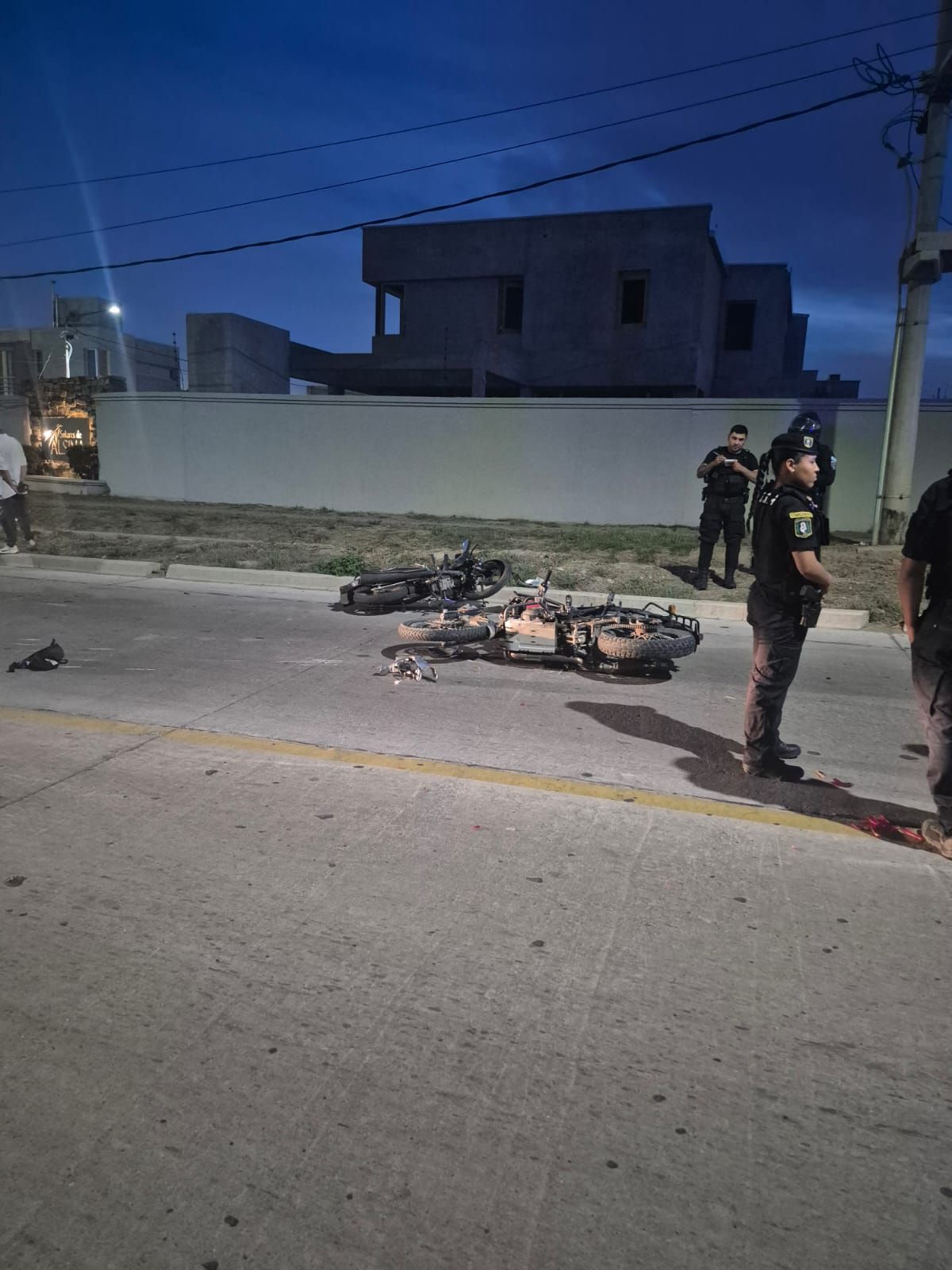 Robó una moto, chocó, voló, quiso seguir en otra y lo pescaron en Godoy Cruz