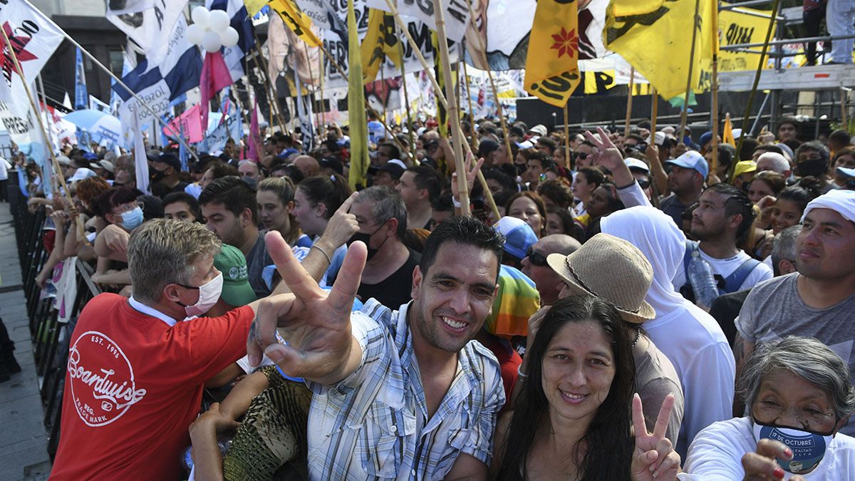 El Día de la Democracia y los Derechos Humanos se festeja en Buenos Aires.