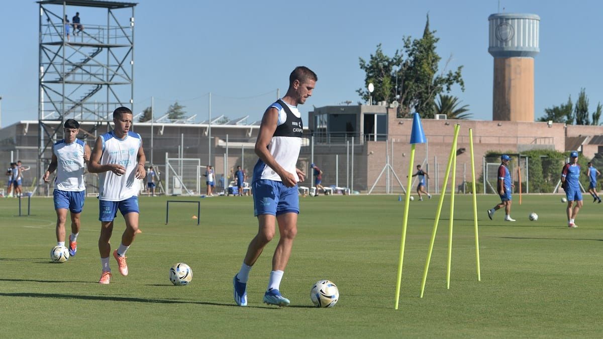 Una práctica intensa realizó Godoy Cruz bajo la conducción de Mariano Toedtli. Una práctica intensa realizó Godoy Cruz bajo la conducción de Mariano Toedtli.