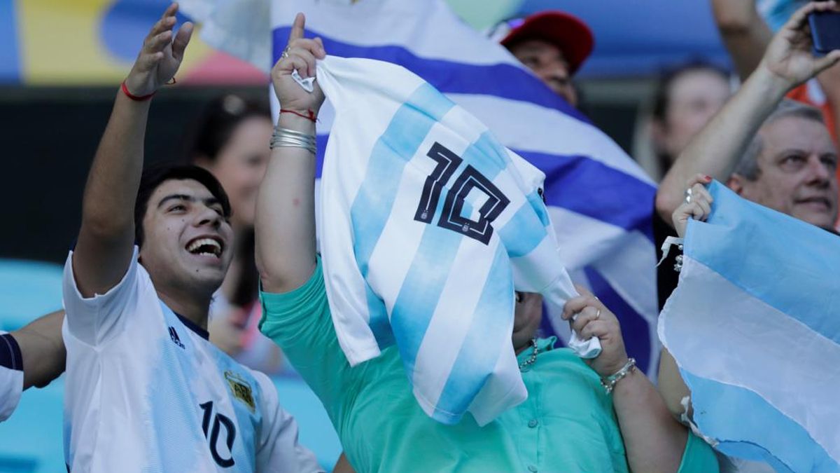 Quiénes tienen prohibido ir a ver a la Selección Argentina