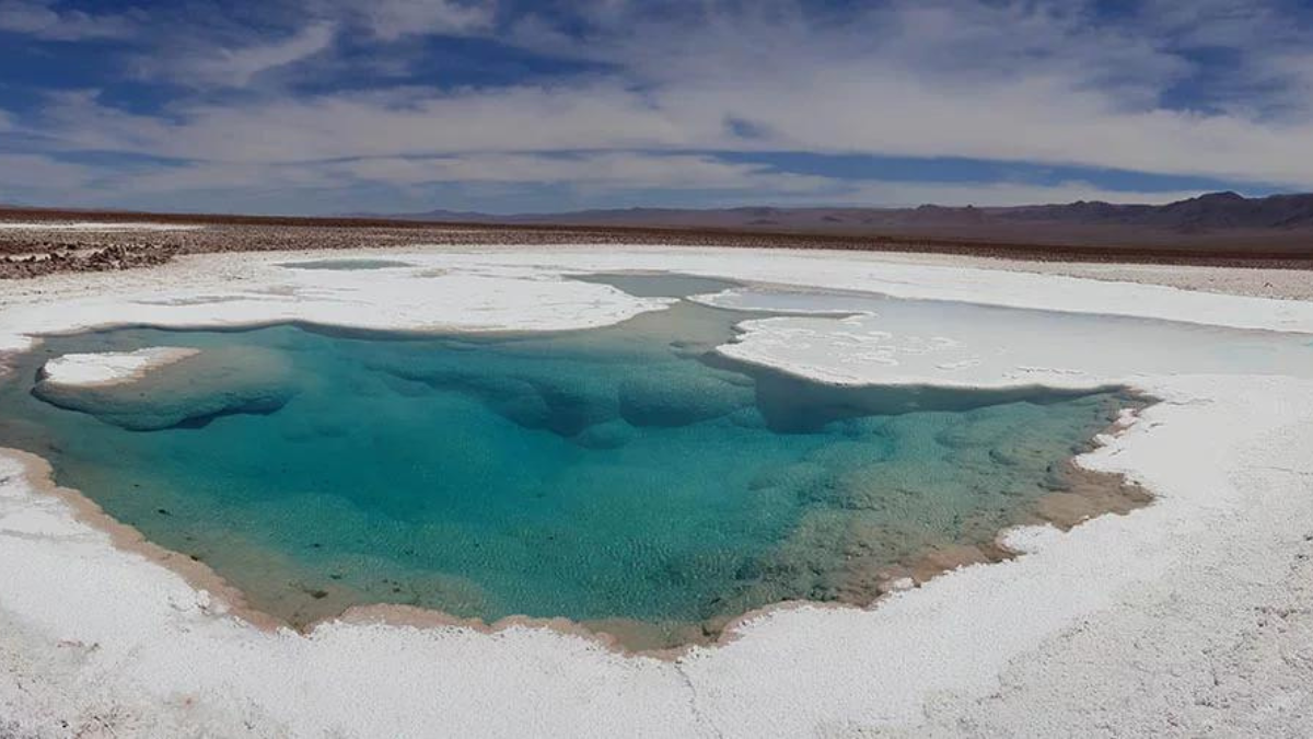 National Geographic Traveller publicó su lista de los destinos más emocionantes para visitar en el 2024. El Desierto de Atacama, al norte de Chile, es uno de los lugares. National Geographic Traveller publicó su lista de los destinos más emocionantes para visitar en el 2024. El Desierto de Atacama, al norte de Chile, es uno de los lugares.