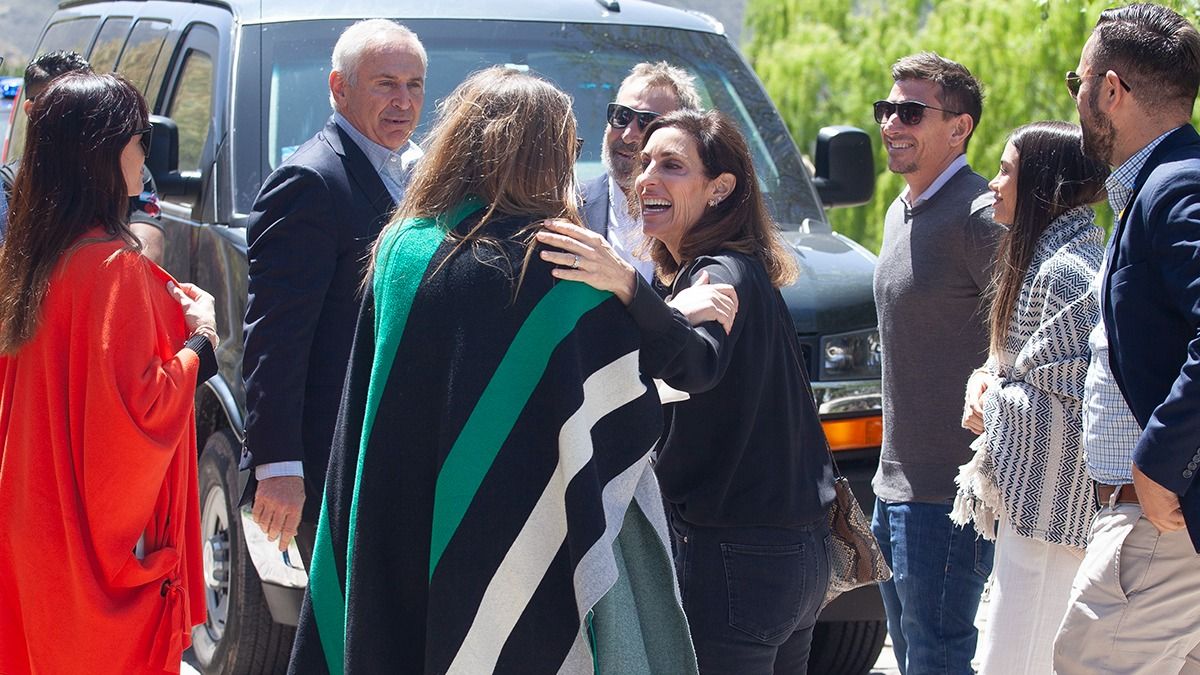 Marc Stanley y su esposa Wendy fueron recibidos por Daniel Vila y su familia en la Estancia San Isidro este viernes 14 de octubre, tras una gira de tres días por Mendoza.