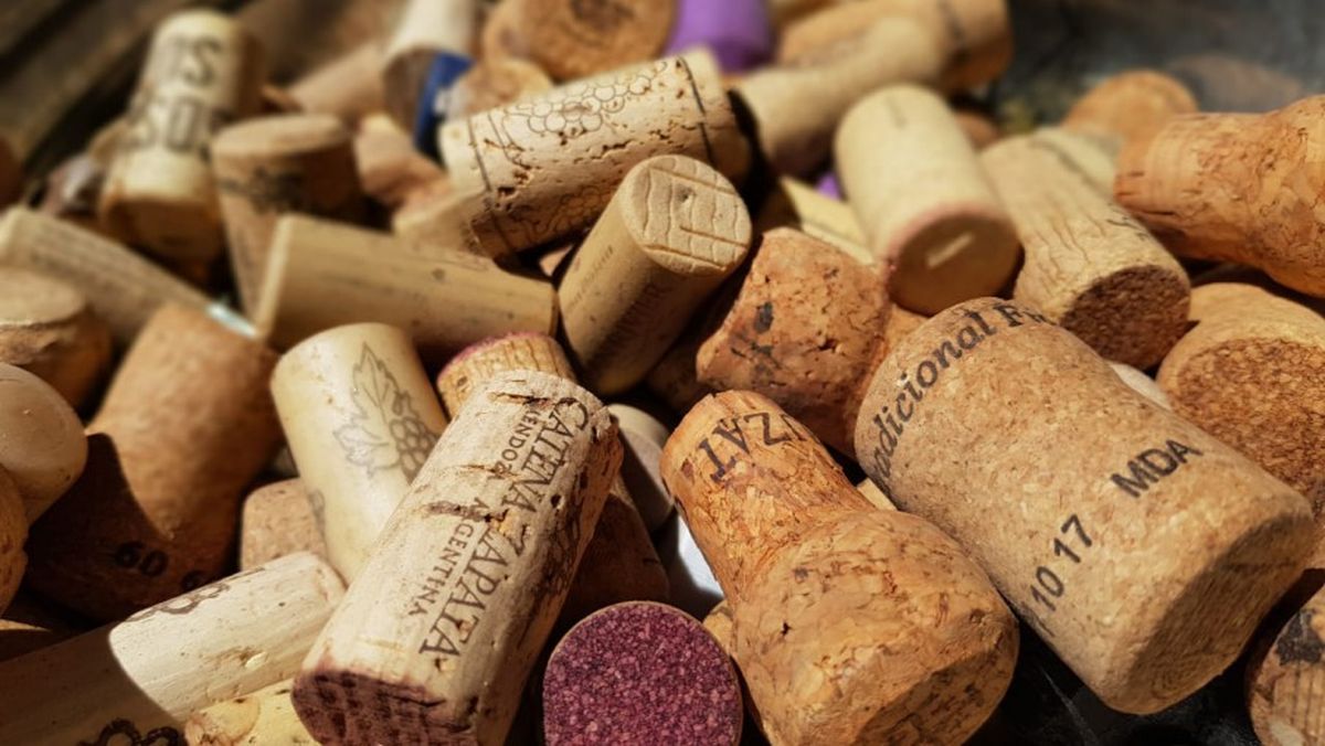 5 ideas de reciclaje de corchos para decorar tu hogar. 5 ideas de reciclaje de corchos para decorar tu hogar.