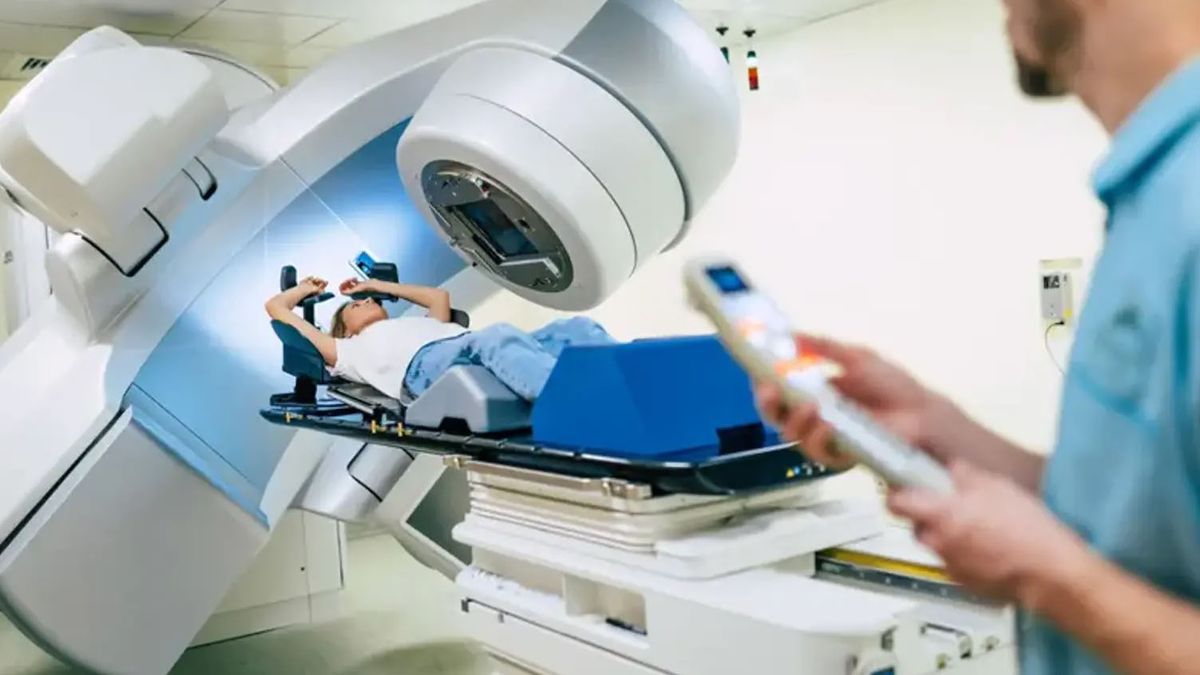 La radioterapia en uno de los tratamientos que permiten luchar contra el cáncer de vejiga, que ataca a hombres y mujeres La radioterapia en uno de los tratamientos que permiten luchar contra el cáncer de vejiga, que ataca a hombres y mujeres