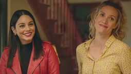 Vanessa Hudgens y Evelyne Brochu la rompen con sus papeles en la película de Netflix.