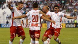 Huracán logró en San Juan un valioso triunfo por 1 a 0 ante San Martín