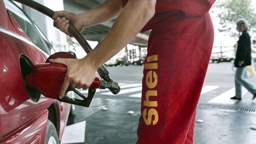Aumento de las naftas: Shell indicó que sus precios se fijaron en&nbsp; $99,9 para la súper; $119,9 para la V-Power ; $96,3 para fórmula diesel y $115,7 para la V-Power diesel.