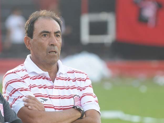 Argentino B: Carlos Roldán continuará como DT de San Martín