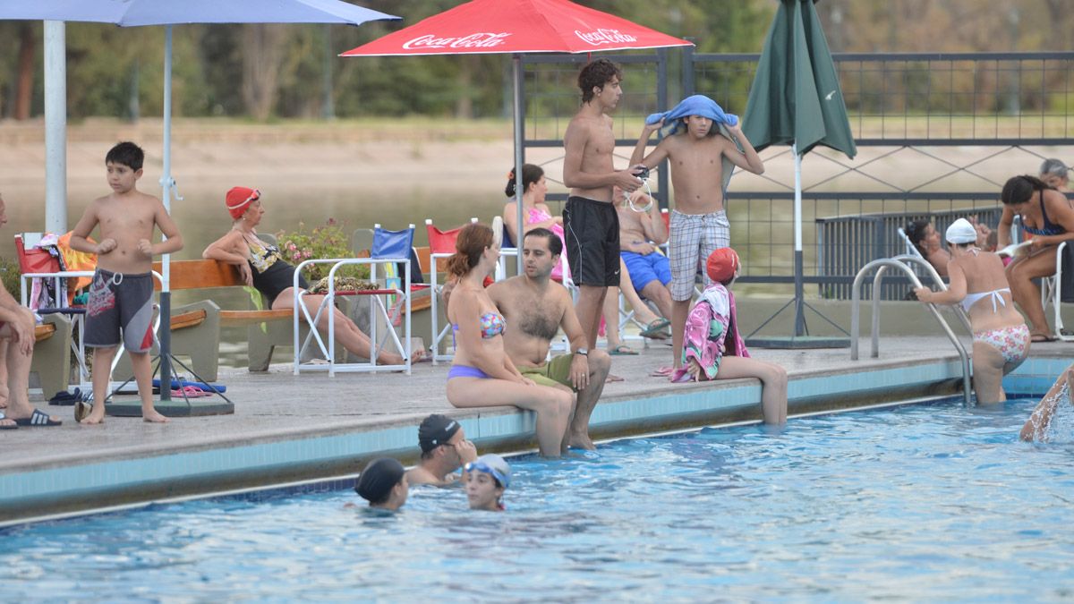 La temporada de verano 2024 cerrará marcada por una tendencia desagradable que alertó a los natatorios mendocinos. La temporada de verano 2024 cerrará marcada por una tendencia desagradable que alertó a los natatorios mendocinos.