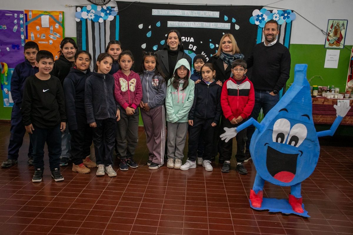 El programa impulsado por Aguas de Origen (ADO) lleva tecnología de ultrafiltración y educación ambiental a escuelas en zonas periurbanas de Argentina.