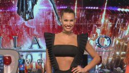 Pampita faltó a ShowMatch y la reemplazó Flor de la V