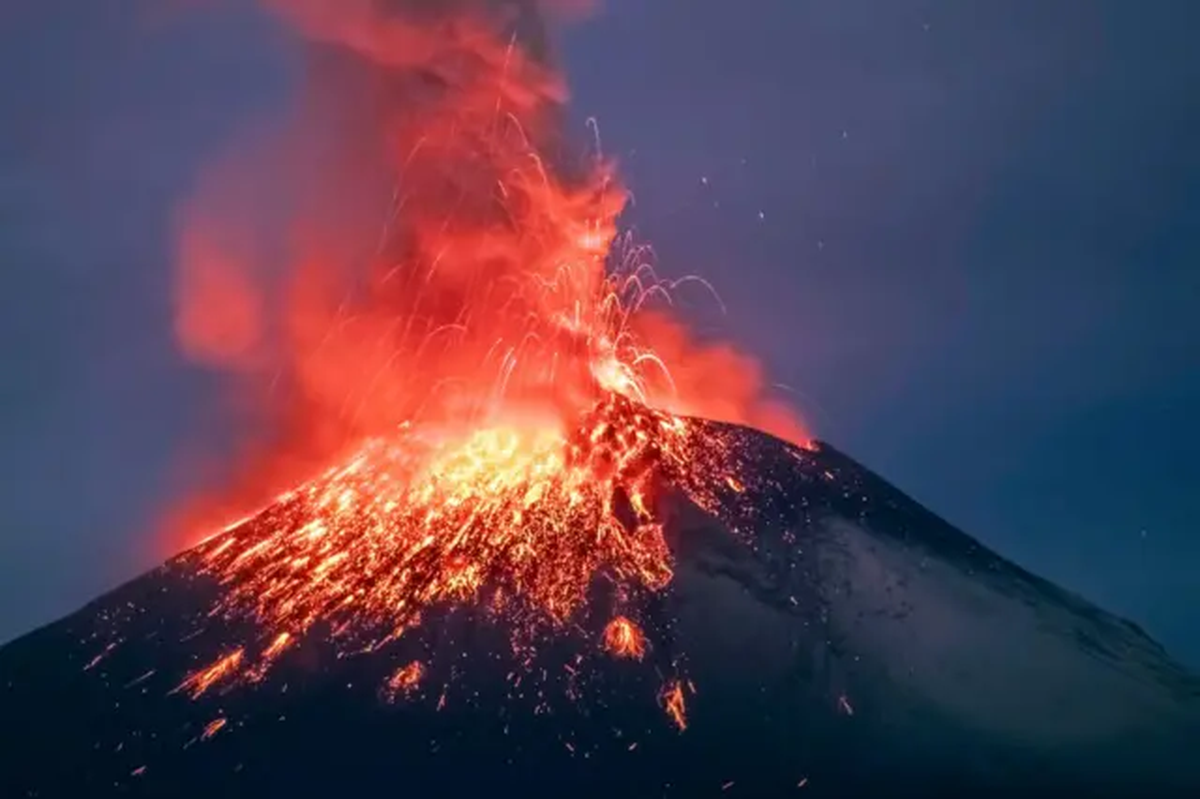 Científicos observaron dentro del volcán más activo: esto es lo que vieron