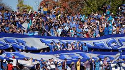 Los hinchas se Godoy Cruz alentaron a su equipo en el Víctor Legrotaglie.