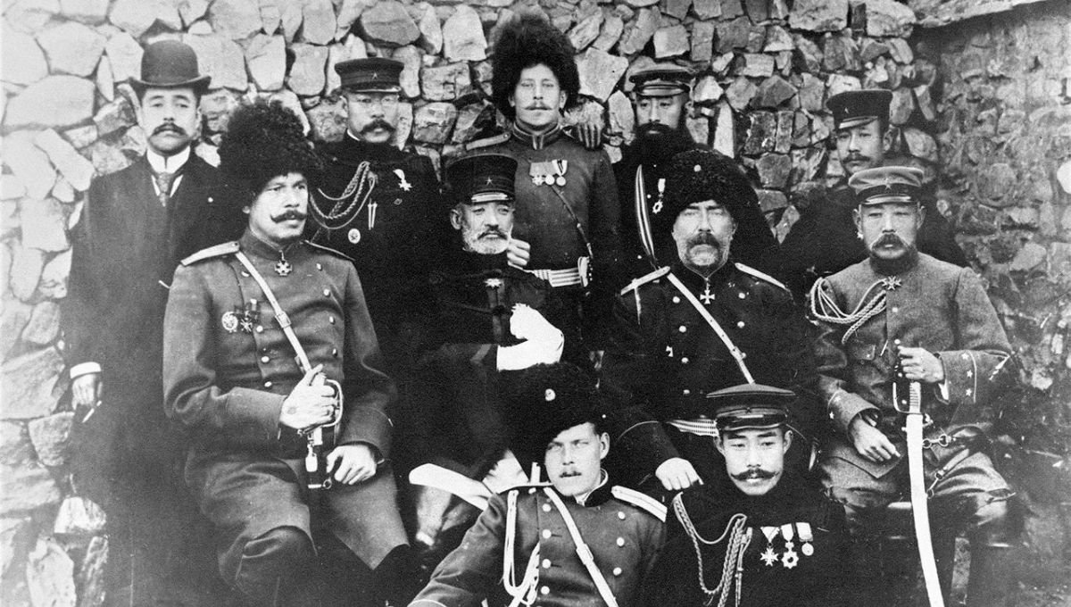 Aunque la mayor parte de la guerra ruso-japonesa se libró en China, esto se hizo sin el consentimiento de China. Aunque la mayor parte de la guerra ruso-japonesa se libró en China, esto se hizo sin el consentimiento de China.