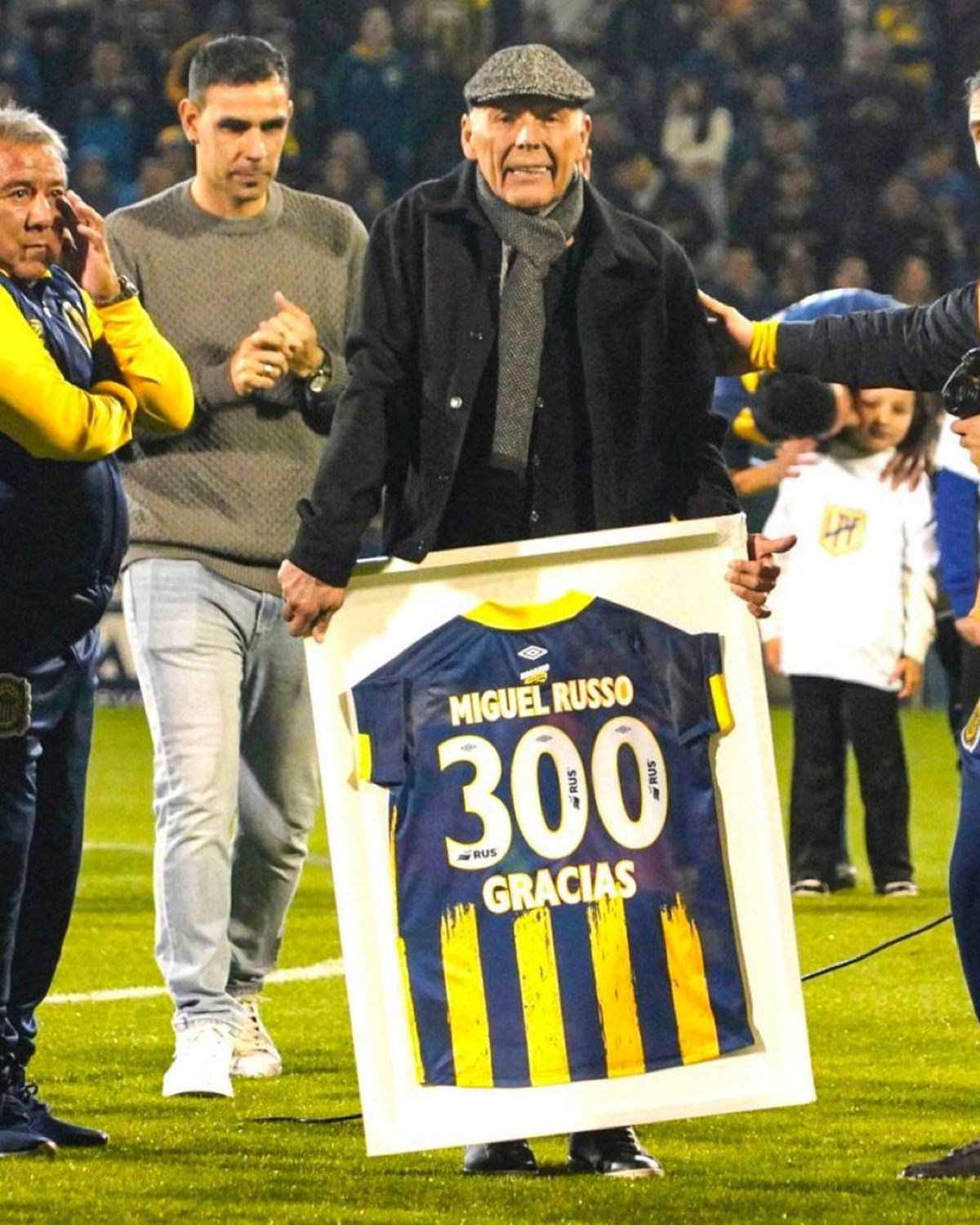 Miguel Ángel Russo se despidió de Rosario Central luego de más de 300 partidos al frente del plantel. Miguel Ángel Russo se despidió de Rosario Central luego de más de 300 partidos al frente del plantel.