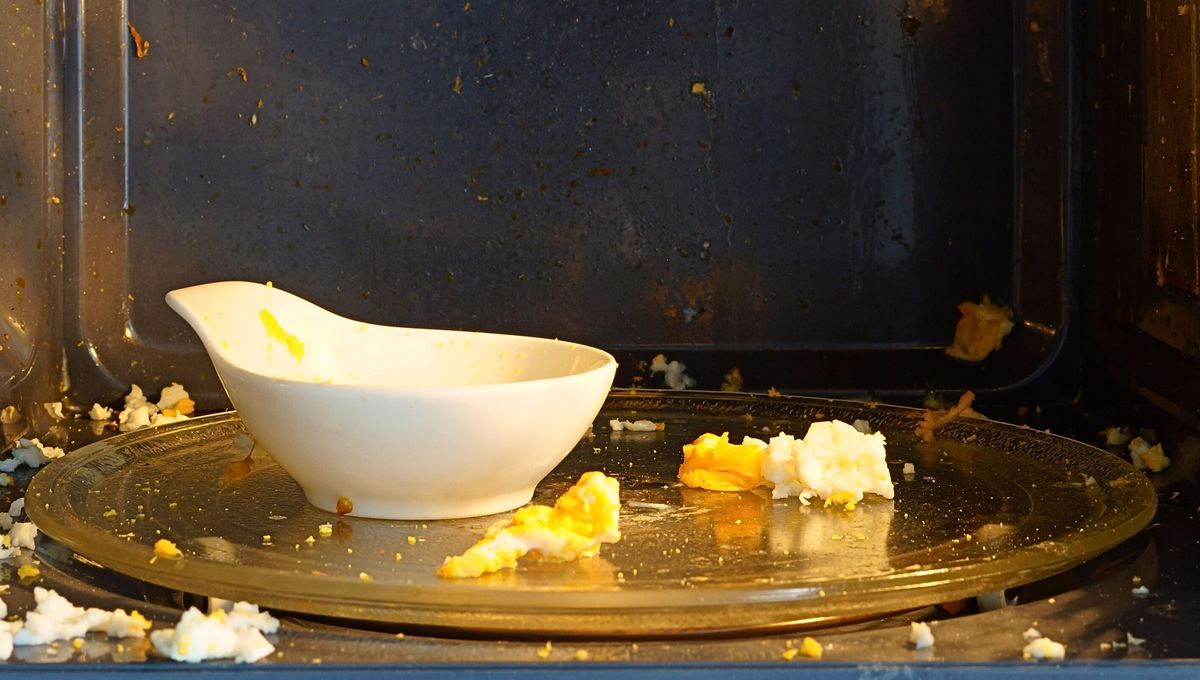 Qué pasa si meto un huevo al microondas&nbsp;