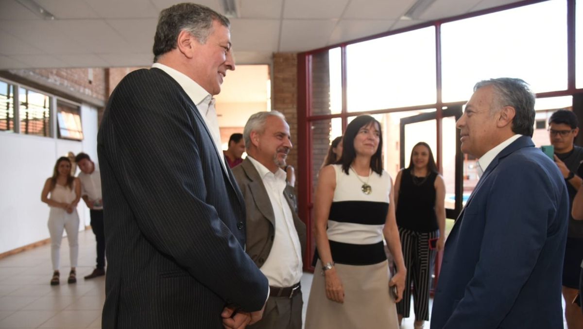 Orozco y Cornejo, cerca.