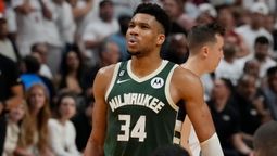 Giannis Antetokoumpo sorprendió al mundo tras ser eliminado en la NBA