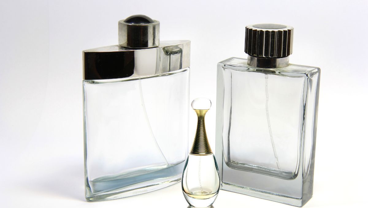 Quien tiene frascos de perfumes vacios en casa