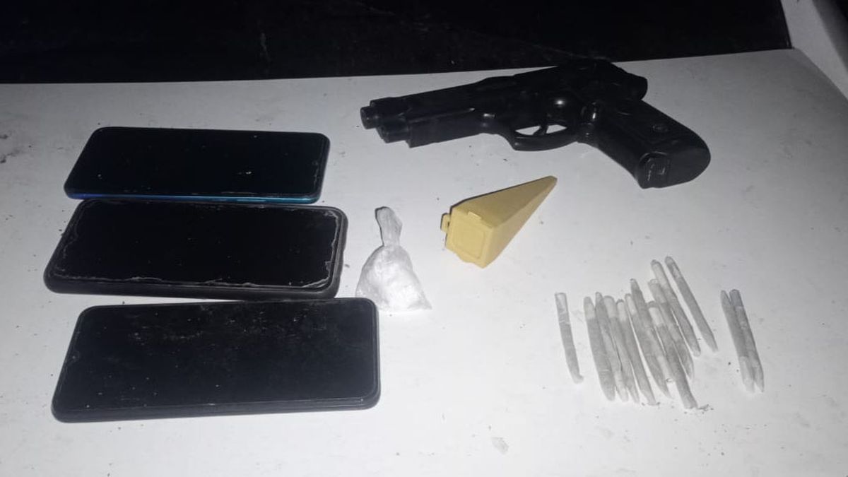 Los ocho detenidos fueron en diferentes procedimientos en Godoy Cruz, Las Heras y Lavalle. Los ocho detenidos fueron en diferentes procedimientos en Godoy Cruz, Las Heras y Lavalle.