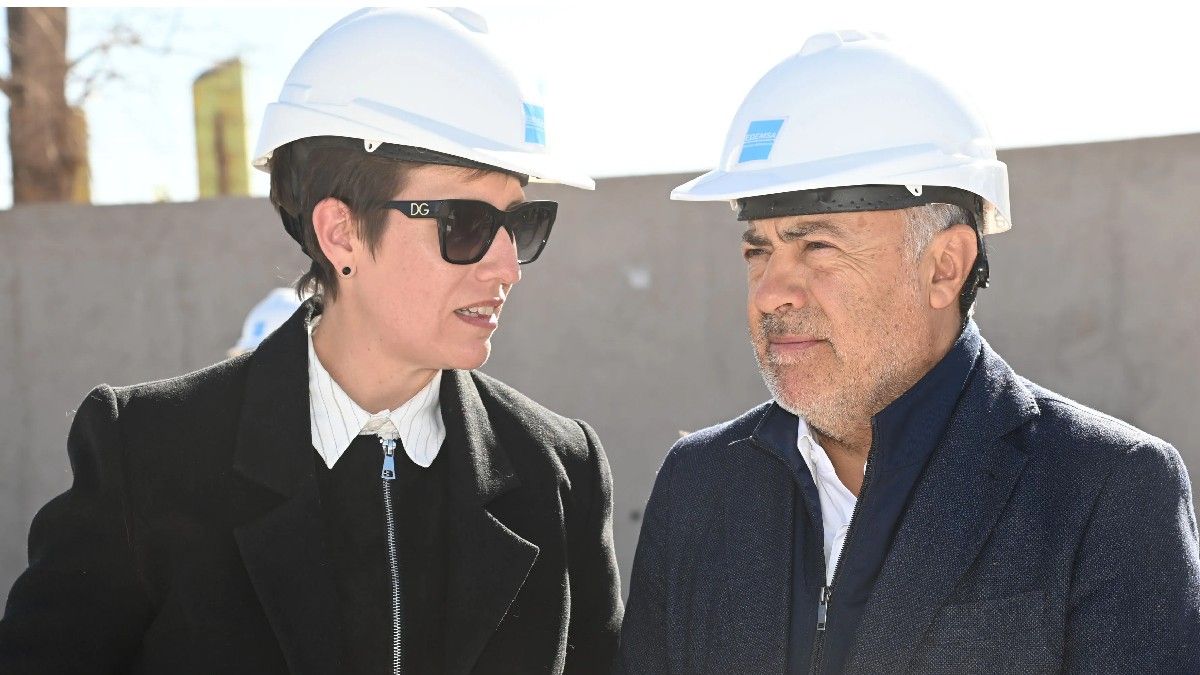 Alfredo Cornejo contó que ya hay 60 proyectos que se suman al Distrito Minero Malargüe Occidental para explorar si hay cobre. Alfredo Cornejo contó que ya hay 60 proyectos que se suman al Distrito Minero Malargüe Occidental para explorar si hay cobre.
