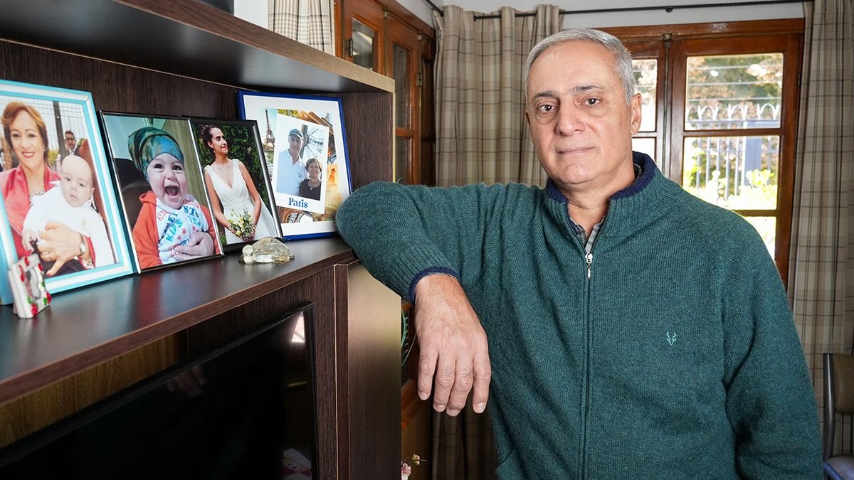 Renato perdió un pie pero ganó una vida que habría sido diferente si él no hubiera ido a pelear a Malvinas. Renato perdió un pie pero ganó una vida que habría sido diferente si él no hubiera ido a pelear a Malvinas.