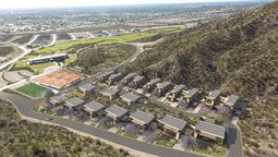 LAALDEA está compuesta por 30 casas de alta calidad de 2 y 3 habitaciones consuperficies que van desde los 114 m2 a los 250 m2.&nbsp;
