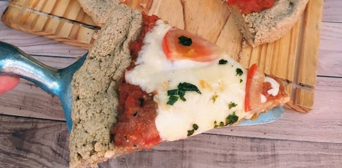 No hace falta utilizar harina para compartir una pizza muy rica. No hace falta utilizar harina para compartir una pizza muy rica.