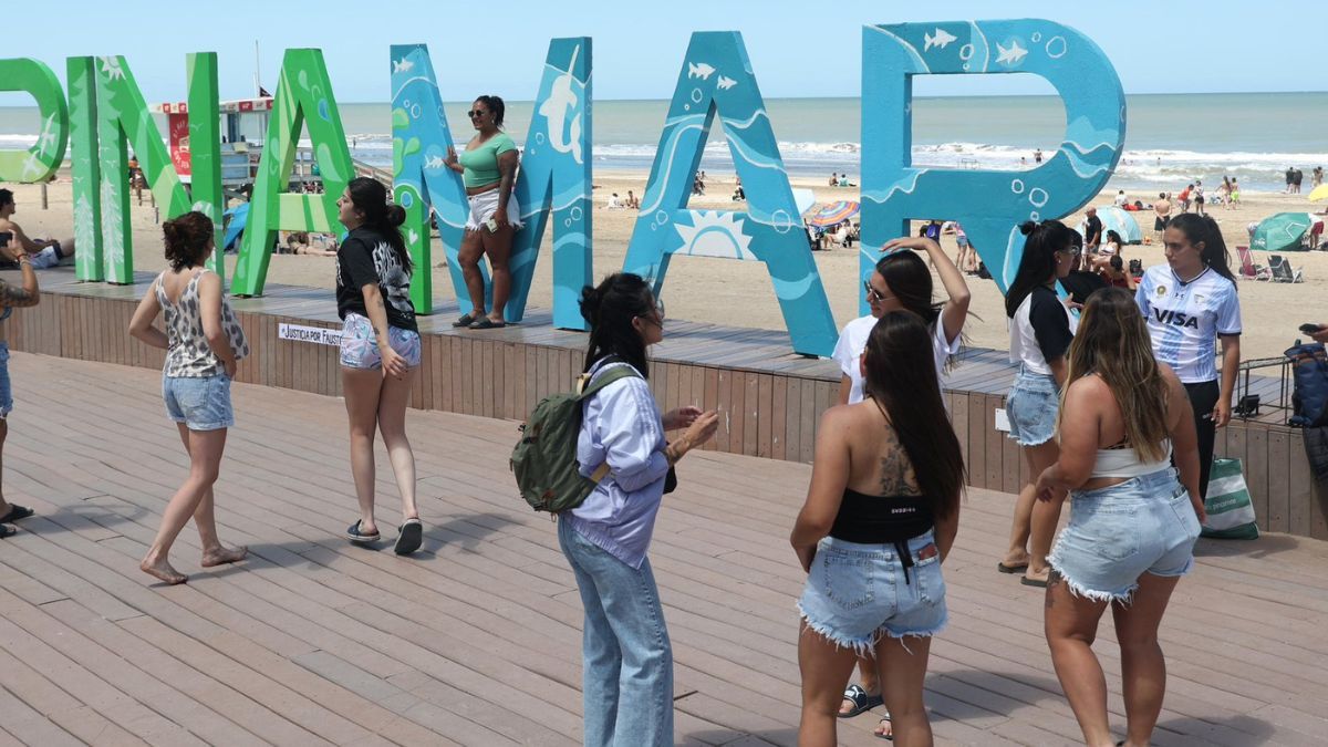 Milei destacó los numeros del turismo durante el fin de semana largo y replicó mensajes de Daniel Scioli