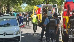 El auto Volkswagen Up que conducía la mujer de 82 años, responsable de  atropellar a los dos chicos frente al Mendoza Tenis Club.  El auto Volkswagen Up que conducía la mujer de 82 años, responsable de  atropellar a los dos chicos frente al Mendoza Tenis Club.