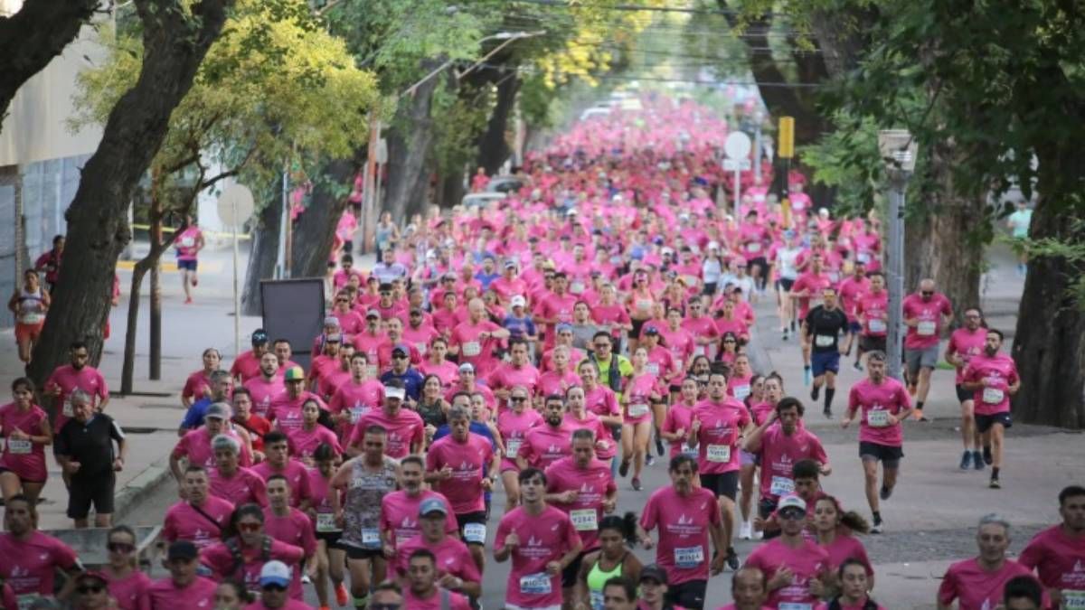 El domingo desde las 7 se producirán cortes de calles por la Media Maratón en la Ciudad de Mendoza.&nbsp;