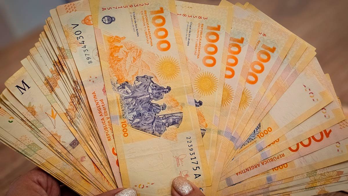 Confirman aumento del 26,5% y bono de $150.000 para estos trabajadores