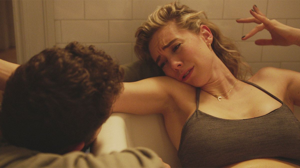 Vanessa Kirby arrasa con su labor en Fragmentos de mujer, una de las mejores películas dramáticas de Netflix.