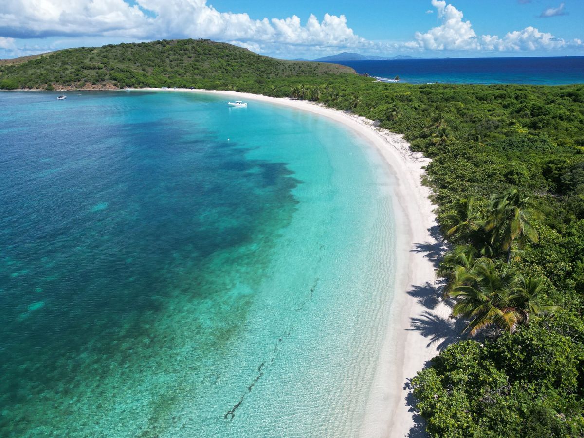 Puerto Rico tiene playas de arena blanca y aguas cristalinas. Imagen: Freepik. Puerto Rico tiene playas de arena blanca y aguas cristalinas. Imagen: Freepik.