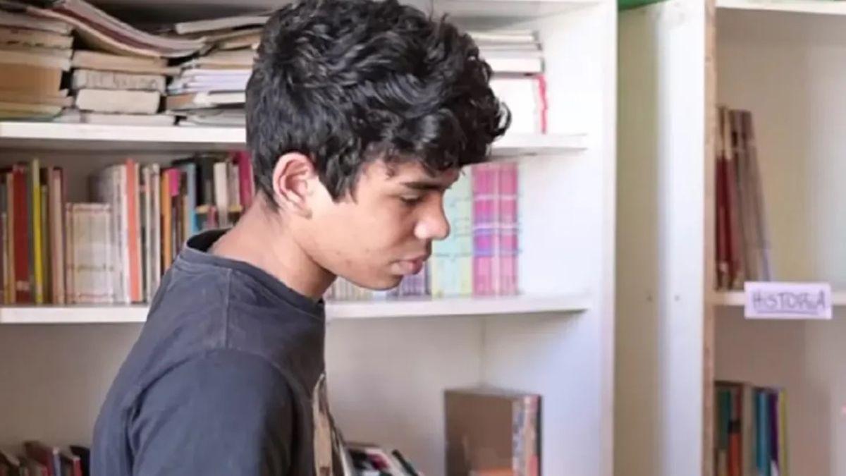 Lucio, el adolescente correntino que pidió ser adoptado, ha recibido muchas propuestas para tener una familia Lucio, el adolescente correntino que pidió ser adoptado, ha recibido muchas propuestas para tener una familia