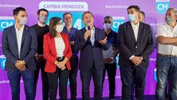 Rodolfo Suarez lideró el festejo de Cambia Mendoza ante la ausencia de Alfredo Cornejo.