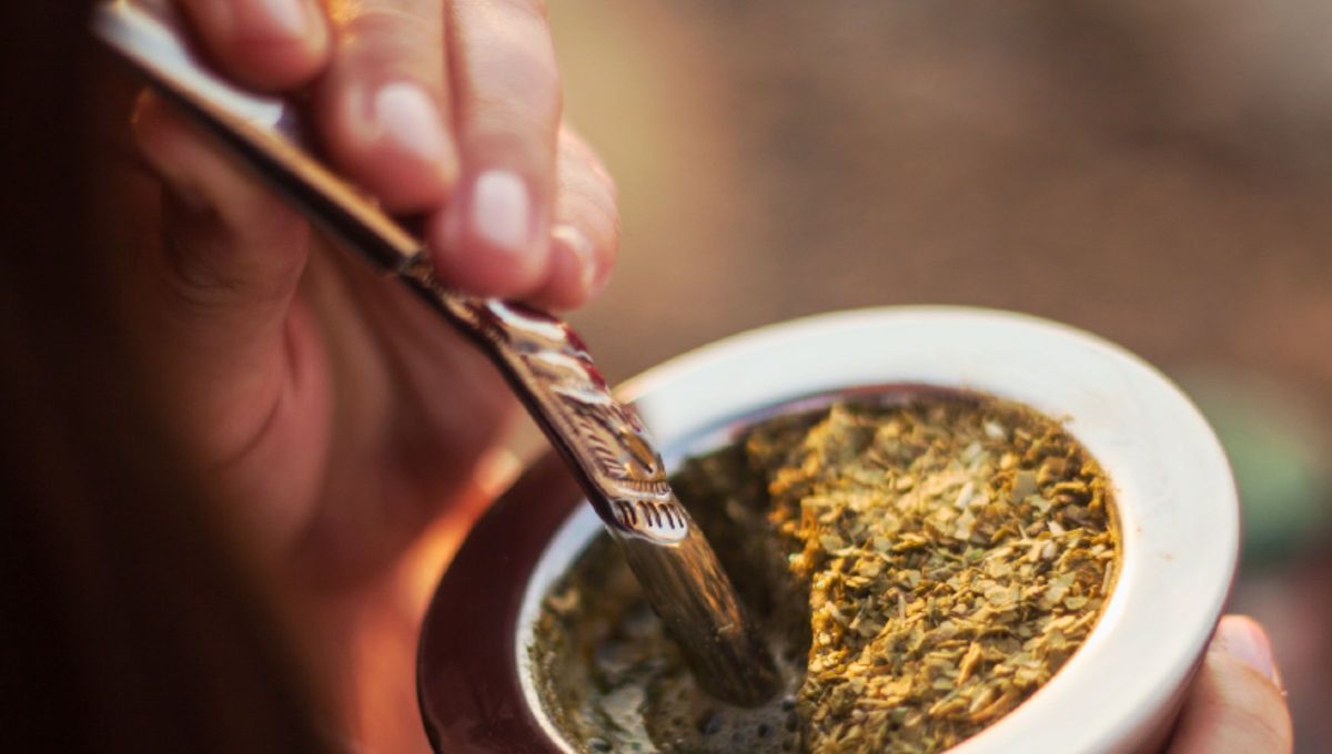 El mate tradicional puede ser potenciado por otros elementos caseros.&nbsp;