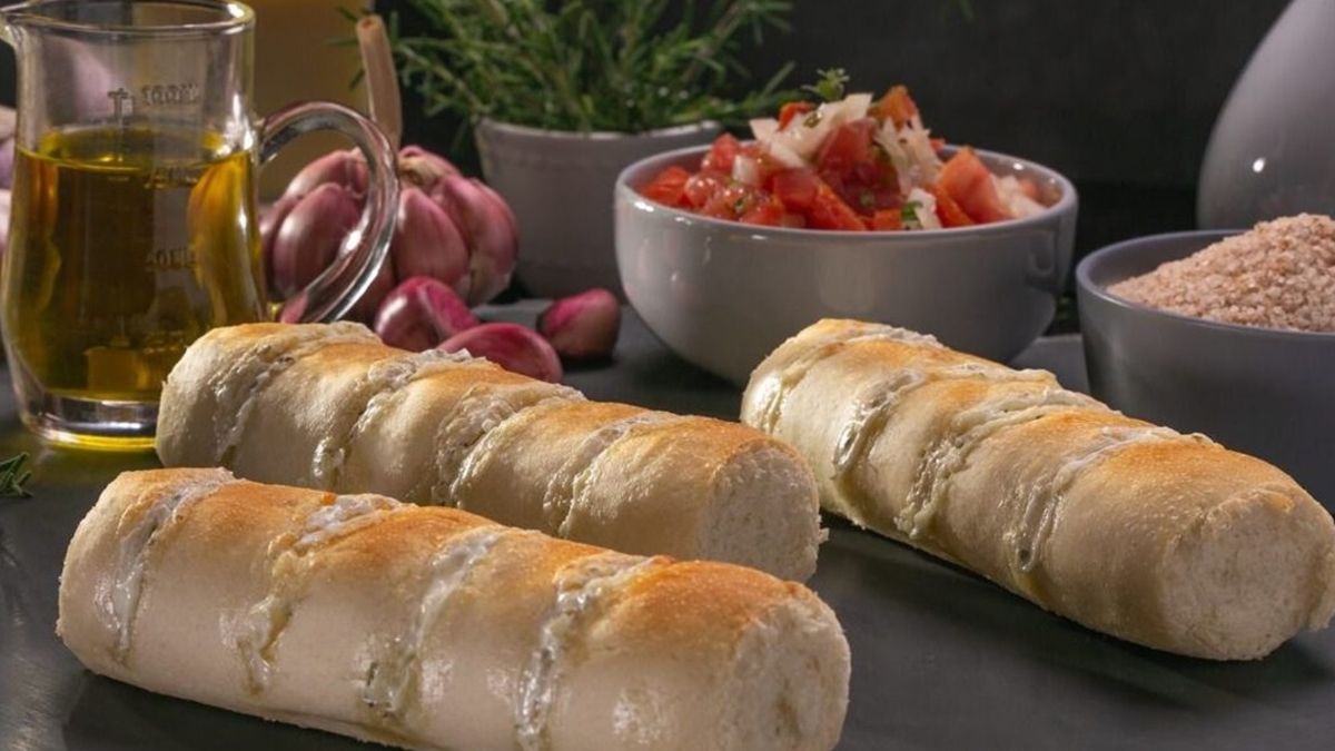 Pan de ajo: la famosa marca brasileña que llega a Argentina con su producto estrella