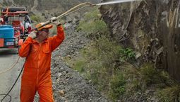 Claudio Mellimaci y la fundación ProMontaña han limpiado miles de pintadas en la cordillera mendocina. Imagen ilustrativa.