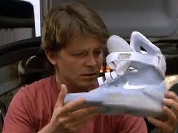 Las zapatillas de Volver al Futuro saldrán a la venta en 2015