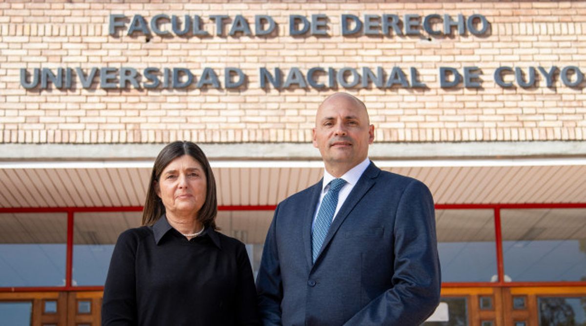 Silvina Furlotti y Armando Martínez, los conductores de la Facultad de Derecho. Silvina Furlotti y Armando Martínez, los conductores de la Facultad de Derecho.