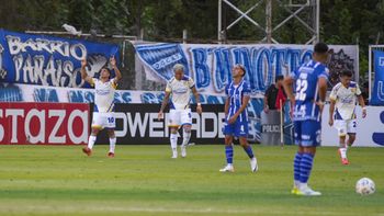 Godoy Cruz perdió 3 a 0 con Rosario Central y tuvo un muy mal debut en el Torneo Apertura