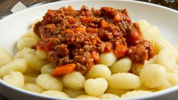 Receta de otoño: cómo hacer ñoquis con puré de papa instantáneo y una salsa boloñesa especiada Receta de otoño: cómo hacer ñoquis con puré de papa instantáneo y una salsa boloñesa especiada