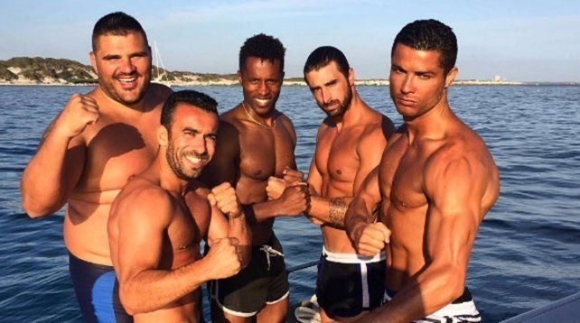 Sorprendieron a Cristiano Ronaldo con las manos en la masa