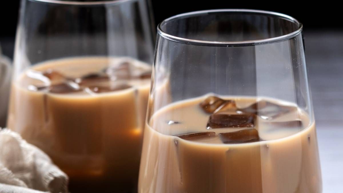 Recetas: cómo hacer licor de dulce de leche con 4 ingredientes y en 15 minutos. Recetas: cómo hacer licor de dulce de leche con 4 ingredientes y en 15 minutos.