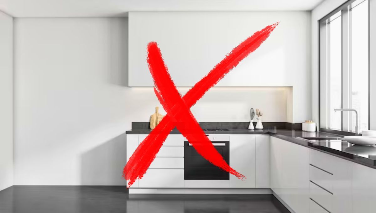 Adiós al color blanco en la cocina: el color que estimula el apetito y es tendencia en decoración
