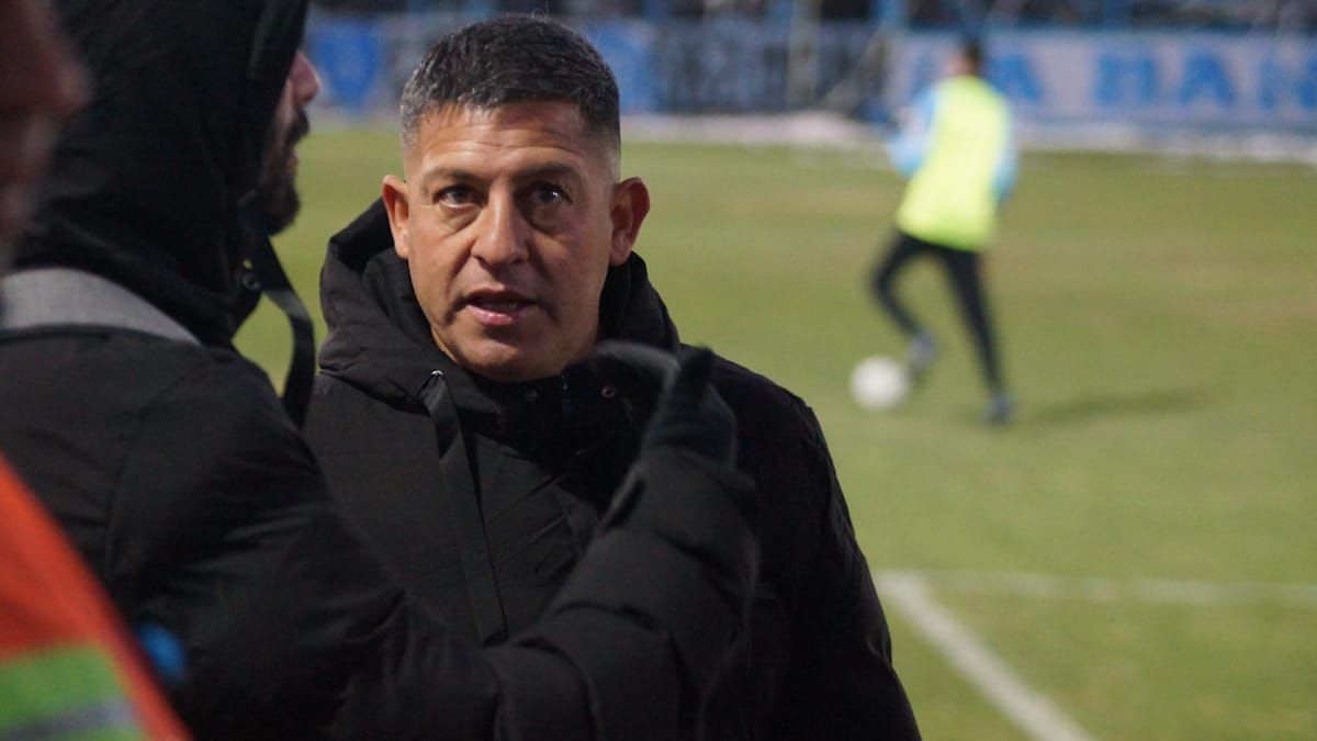Pablo Jofré, el DT de Gutiérrez Sport Club que está haciendo una gran campaña en el Federal A.